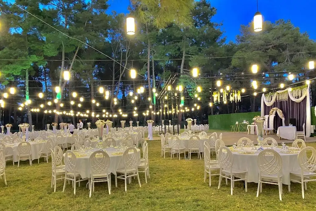 Avlu Park Kırbahçesi
